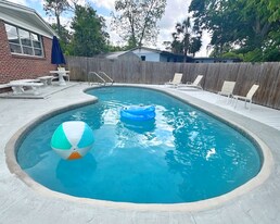 1118 Brookmont Ave E in Jacksonville, FL - Building Photo