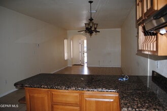 5817 Lawndale Dr in El Paso, TX - Building Photo - Building Photo