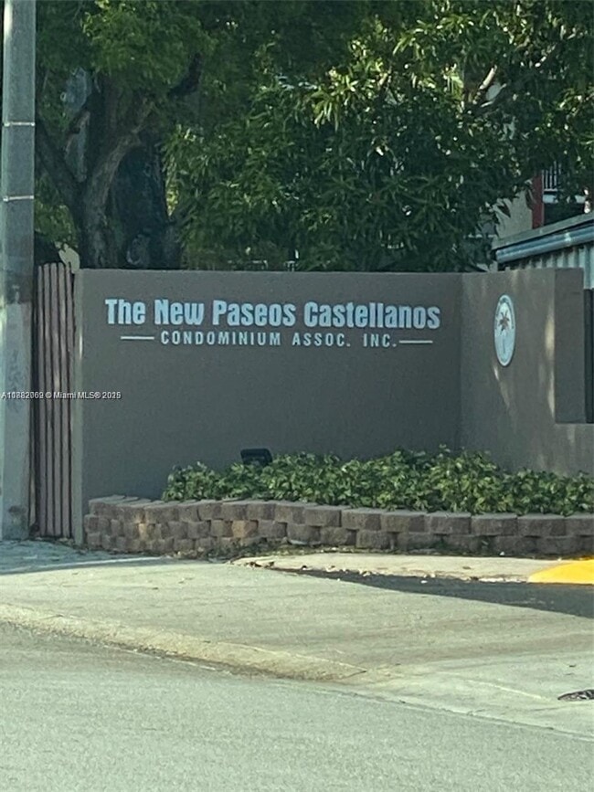 12241 SW 16th Terrace in Miami, FL - Building Photo - Building Photo