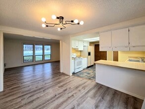 1312 Springwater Ave in Wenatchee, WA - Building Photo - Building Photo