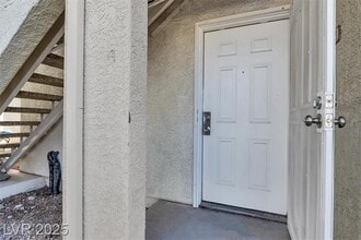 4404 W Lake Mead Blvd in Las Vegas, NV - Building Photo - Building Photo