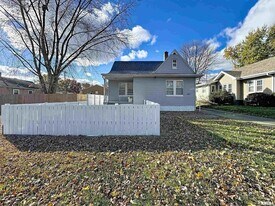 2350 38th St in Rock Island, IL - Building Photo