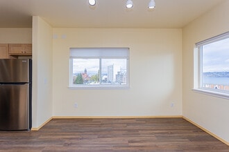 Stillwater Apartments in Tacoma, WA - Building Photo - Building Photo