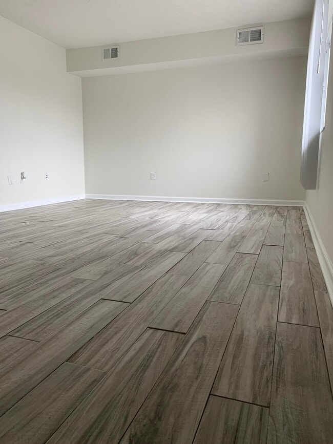 7752 Montgomery Rd in Cincinnati, OH - Building Photo - Building Photo