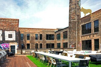 1887 W Ogden Ave in Chicago, IL - Building Photo - Building Photo