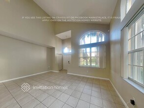 15933 NW 16th Ct in Pembroke Pines, FL - Foto de edificio - Building Photo