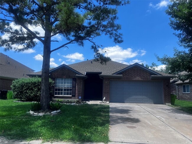 property at 1810 Village Ct Ln