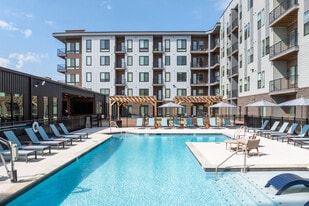 The Fitzroy in Birmingham, AL - Building Photo