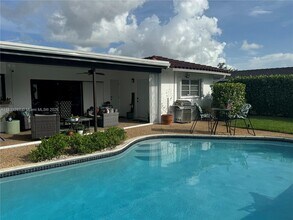 1681 SW 55th Ave in Plantation, FL - Building Photo - Building Photo