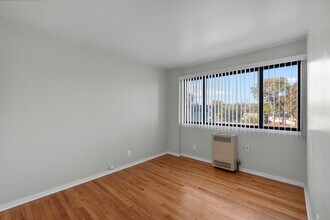 The Landing at 1st Street in Milwaukee, WI - Building Photo - Building Photo