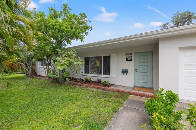 property at 1084 39th Ave NE