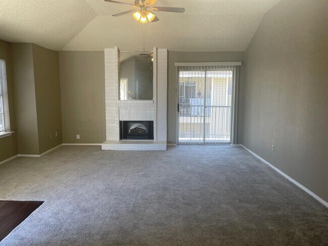 2222 Millstone Dr in Houston, TX - Building Photo - Building Photo