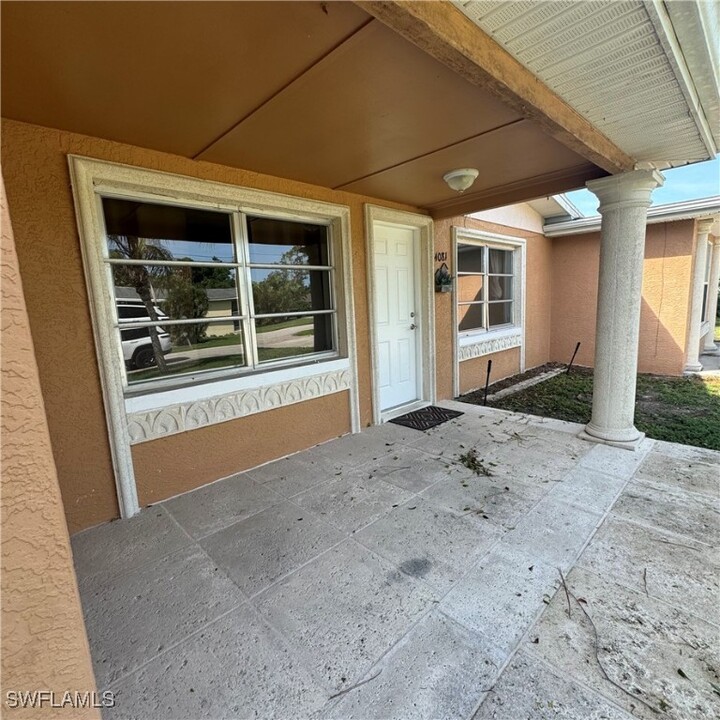 4083 Springs Ln in Bonita Springs, FL - Building Photo