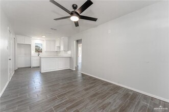 25 Quince Ave in McAllen, TX - Building Photo - Building Photo