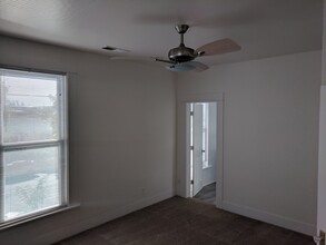 185 N 9th St, Unit Upstairs MasterBedroom #1 in San Jose, CA - Building Photo - Building Photo