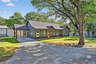 79 Meadow Lake Dr in Pottsboro, TX - Building Photo - Building Photo