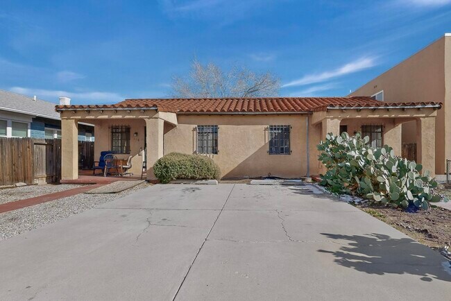 116 Columbia Dr SE in Albuquerque, NM - Building Photo - Building Photo