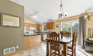 1128 N Spruce Dr in Bozeman, MT - Building Photo - Building Photo