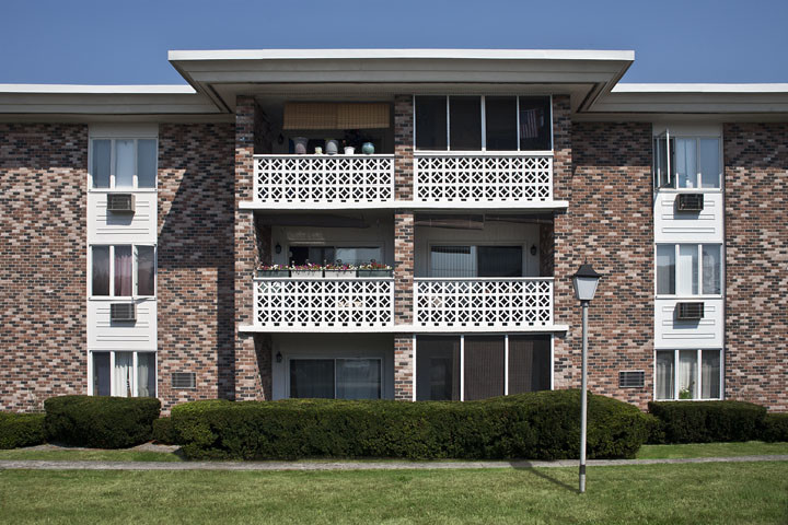 Warren Apartments in Warren, RI - Building Photo