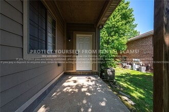 758 W Breeze Cove in Fayetteville, AR - Foto de edificio - Building Photo