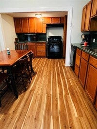 414 Clinton Park St photo'