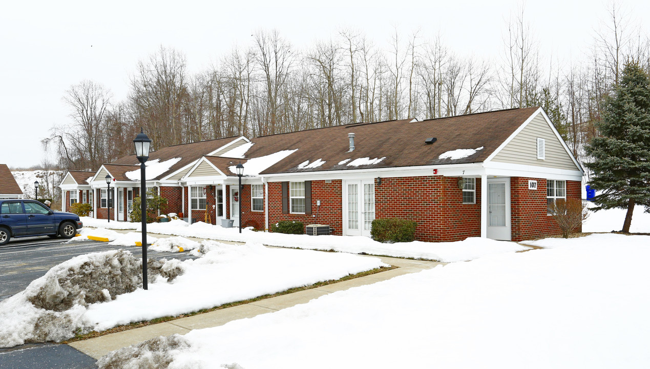 Sprucewood Commons in Slippery Rock, PA - Building Photo