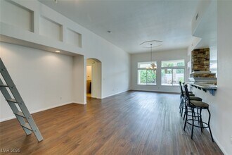 10732 Tapestry Winds St in Las Vegas, NV - Building Photo - Building Photo