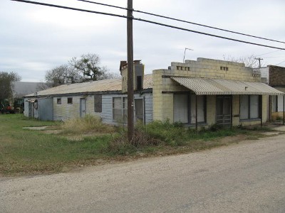 98 Edwards St in Charlotte, TX - Building Photo - Building Photo