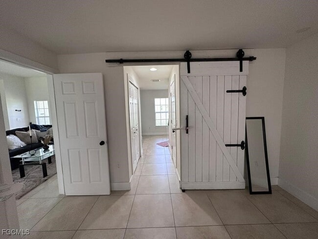 1210 SW 10th Terrace in Cape Coral, FL - Building Photo - Building Photo