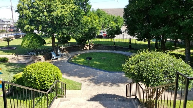 Springhollow Apartments in Dallas, TX - Building Photo - Building Photo