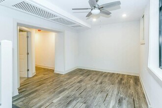 6385 W Arlington Pl in Chicago, IL - Building Photo - Building Photo