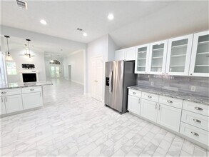 3051 Creek Manor Dr in Humble, TX - Building Photo - Building Photo