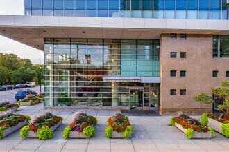Kilbourn Tower in Milwaukee, WI - Foto de edificio - Building Photo