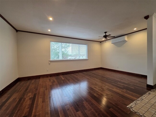 125 White Plains Rd in Bronx, NY - Building Photo - Building Photo