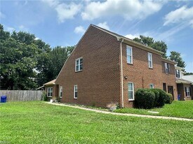 4447 Rivermill Ct in Portsmouth, VA - Building Photo