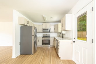 315 Autumn Dr in Benton, AR - Building Photo - Building Photo