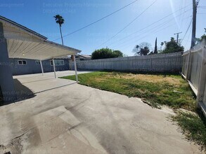 4001 Wilson Rd in Bakersfield, CA - Building Photo - Building Photo