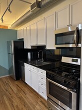 417 S Jefferson St, Unit 213B in Chicago, IL - Building Photo - Building Photo