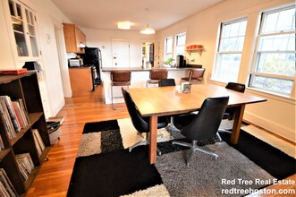 251 Chestnut Ave, Unit 3 in Jamaica Plain, MA - Building Photo - Building Photo