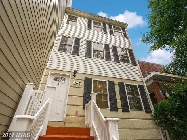 783 Irving St NW, Unit 2
