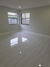 6701 W Wedgewood Ave in Davie, FL - Building Photo - Building Photo