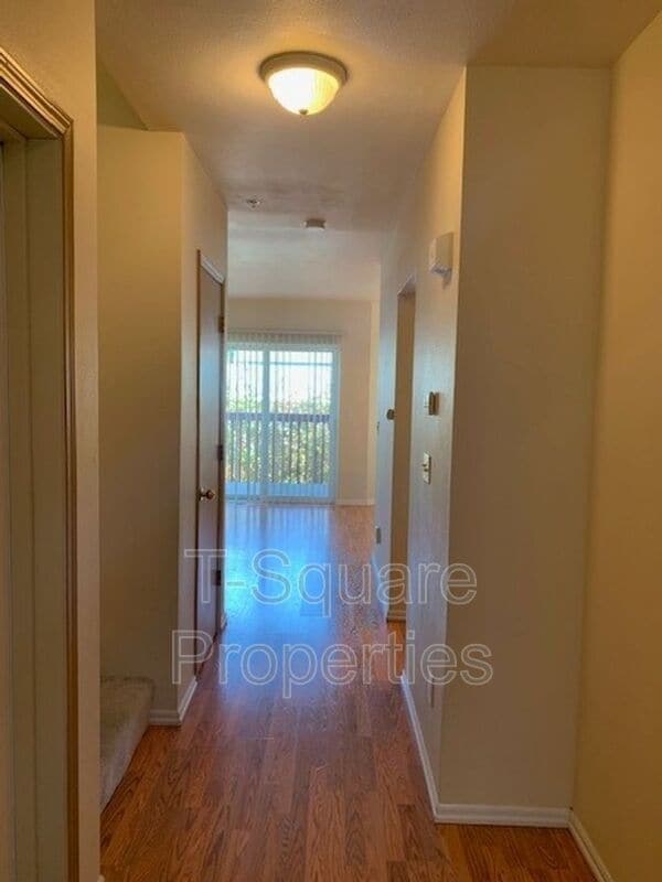 15815 Admiralty Way in Lynnwood, WA - Building Photo - Building Photo