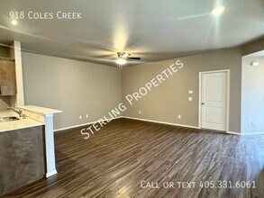 918 Coles Creek in Yukon, OK - Building Photo - Building Photo