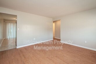 5346 Hilgeford Dr in Dayton, OH - Building Photo - Building Photo