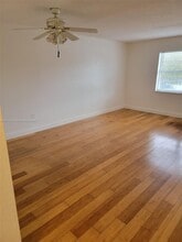 4324 NW 9th Ave, Unit 5-2E in Deerfield Beach, FL - Foto de edificio - Building Photo