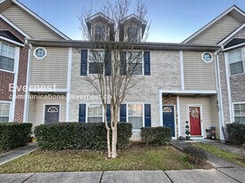 8612 Thomas Rd in Riverdale, GA - Building Photo