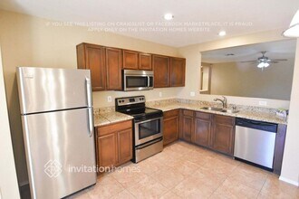 3021 W Running Deer Trl in Phoenix, AZ - Building Photo - Building Photo