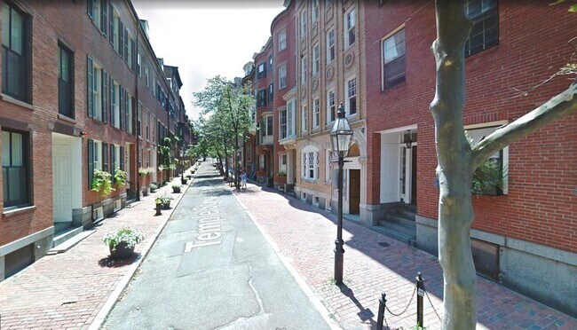 9 Temple St in Boston, MA - Building Photo - Building Photo