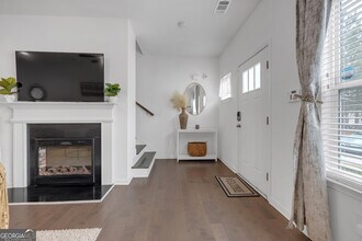 909 Ambient Way in Atlanta, GA - Building Photo - Building Photo