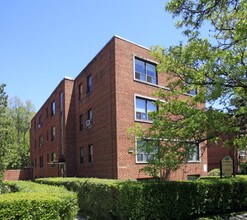 315 The Kingsway in Toronto, ON - Building Photo - Building Photo